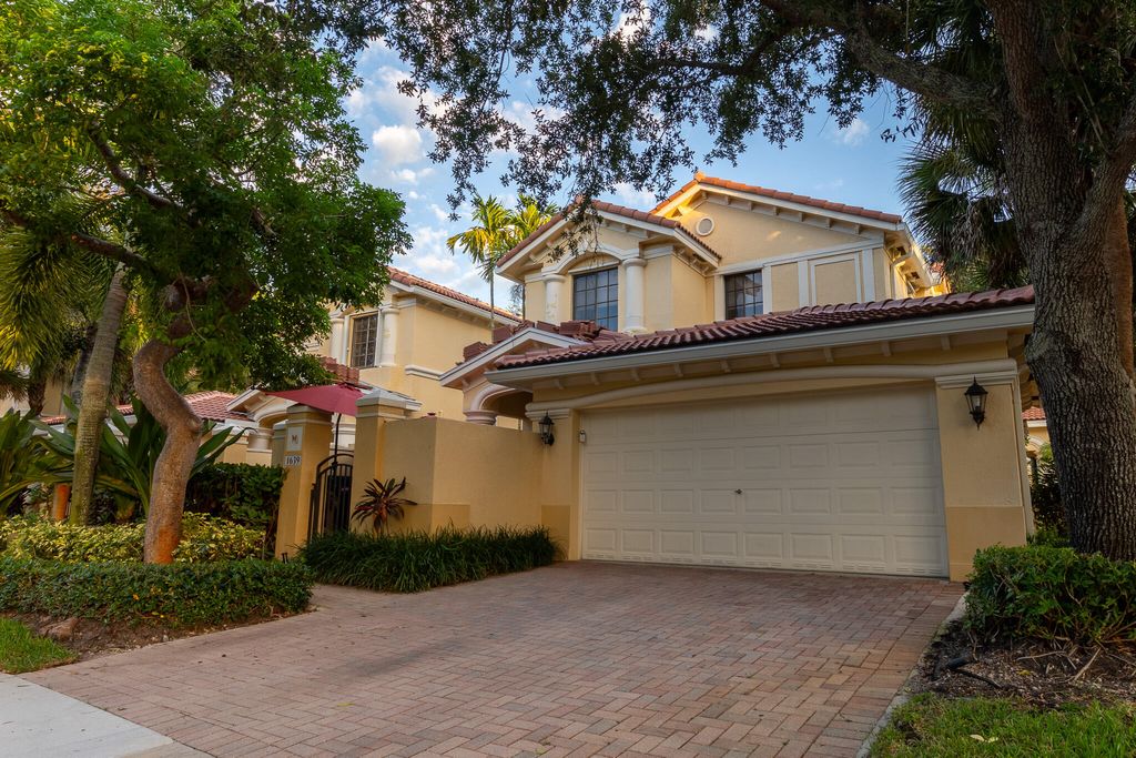 Photo of 1639 PASSION VINE Circle #16-4, Weston, FL 33326 (MLS # B26055863)