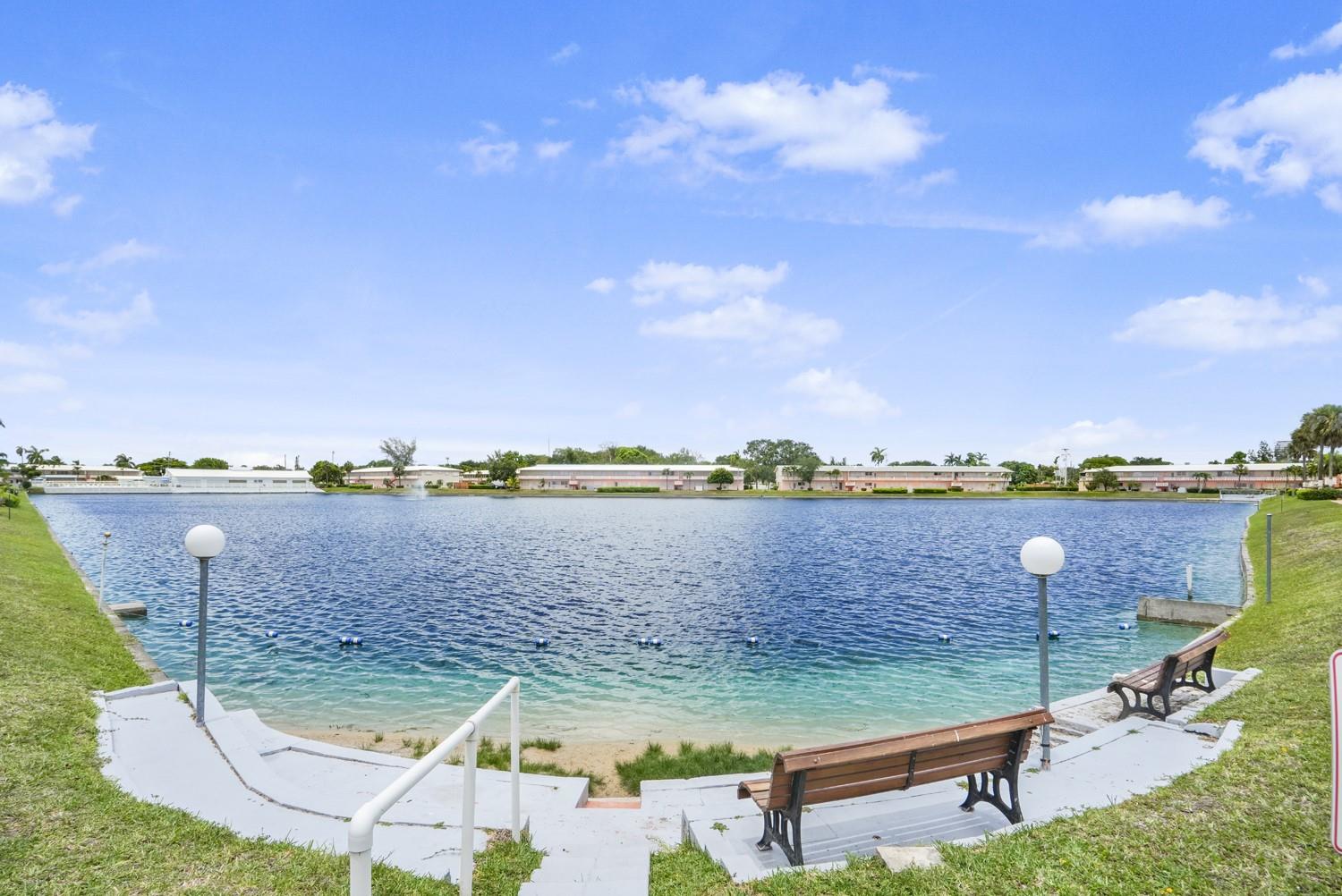 Rolen Lake - Residential