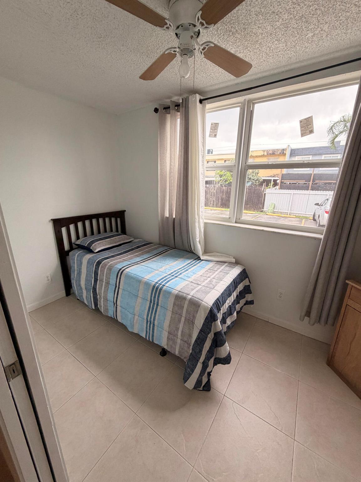 LAS ESTRELLAS CONDO - Residential