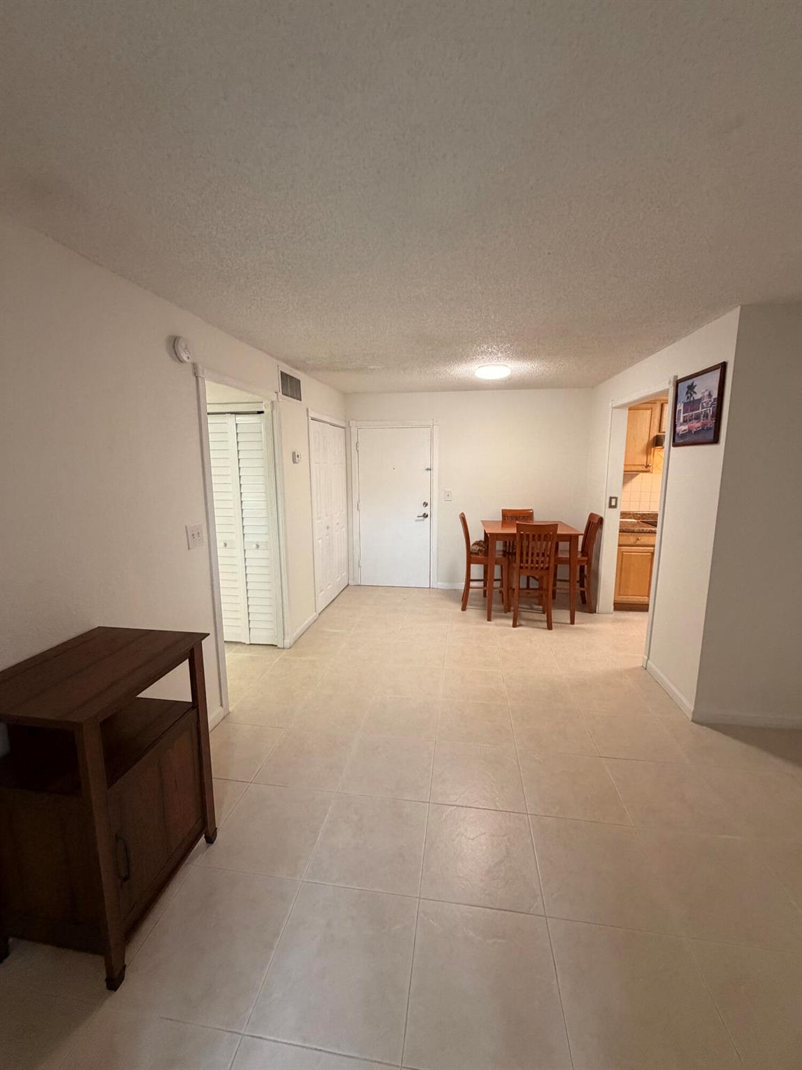 LAS ESTRELLAS CONDO - Residential