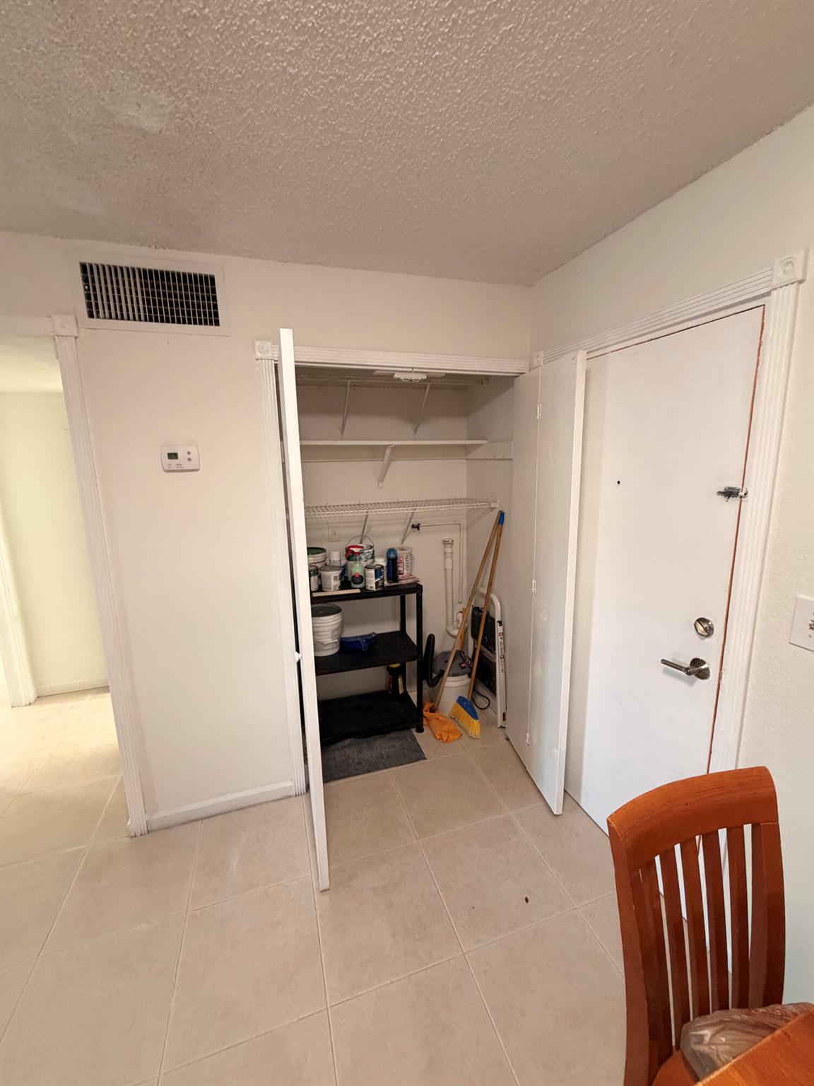 LAS ESTRELLAS CONDO - Residential