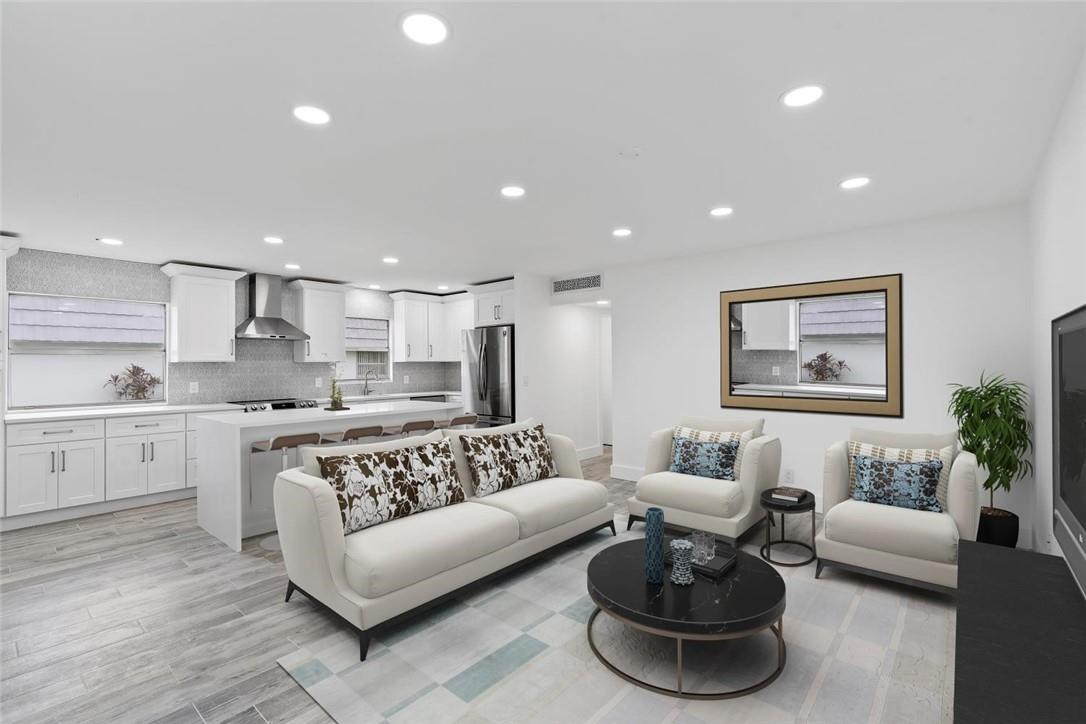 Kings Point Valencia A-I - Residential