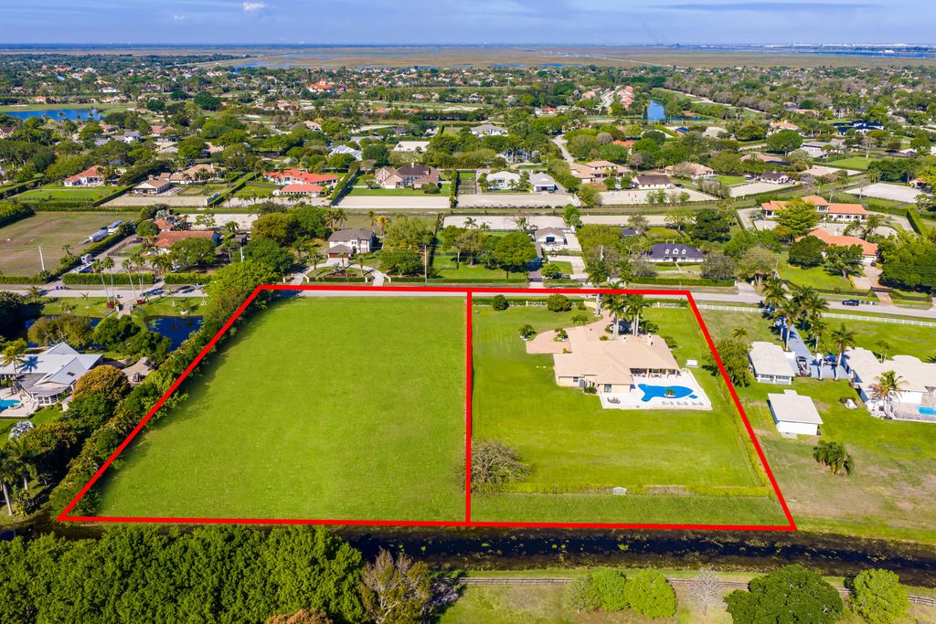 Photo of 14404 Wellington Trace, Wellington, FL 33414 (MLS # B26006926)