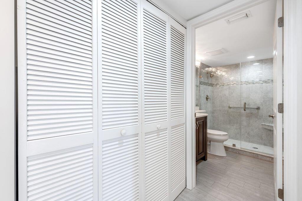 GLENEAGLES CONDO IV - Residential