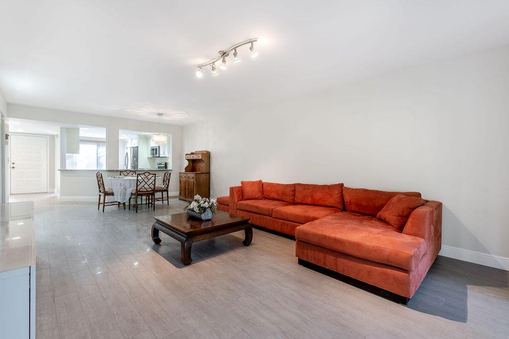 GLENEAGLES CONDO IV - Residential