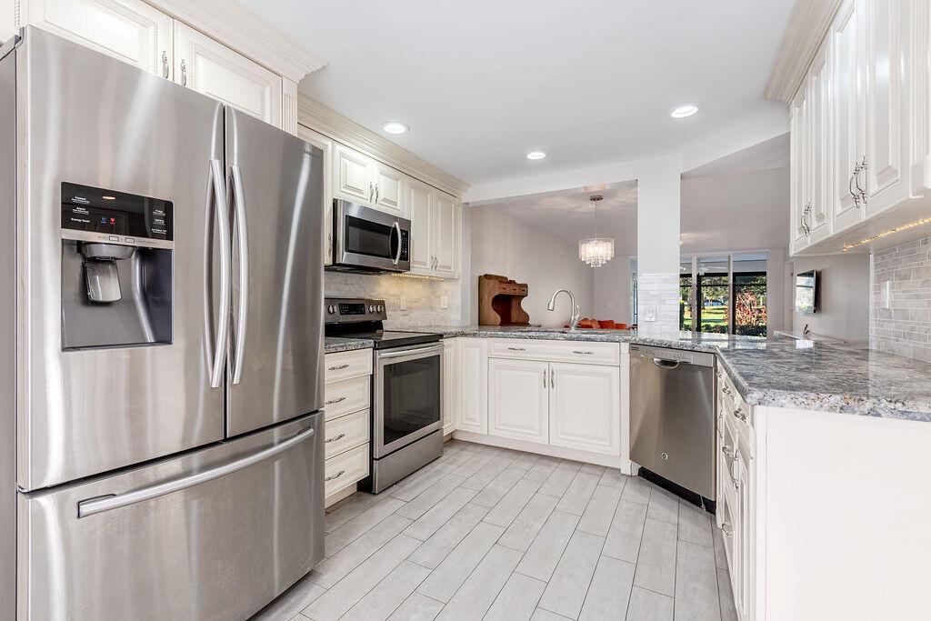 GLENEAGLES CONDO IV - Residential