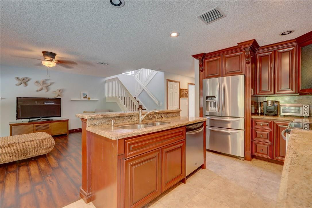 Nob Hill Palms - Residential