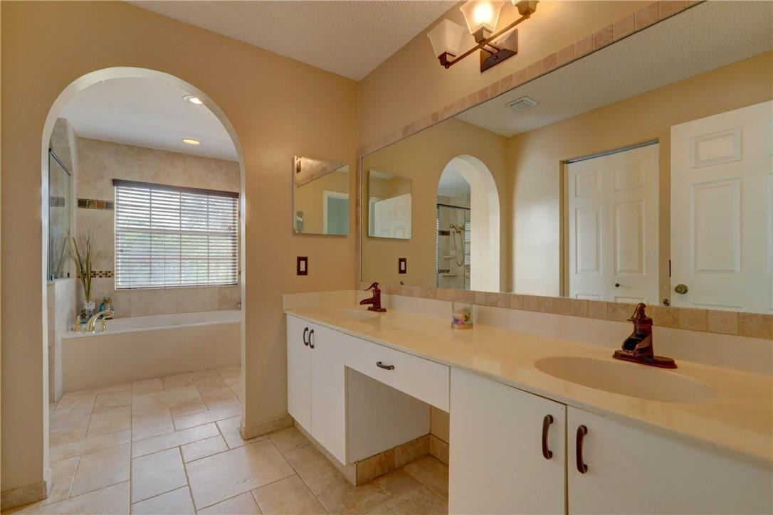 Nob Hill Palms - Residential