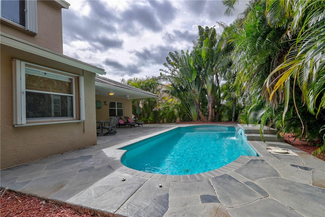 Nob Hill Palms - Residential