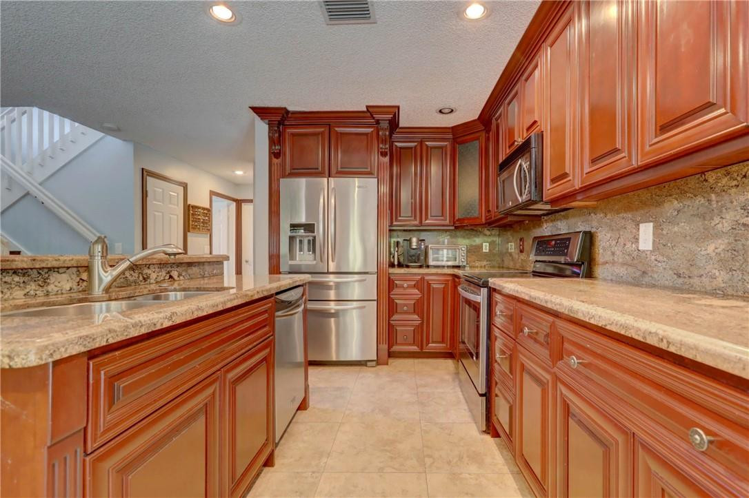 Nob Hill Palms - Residential