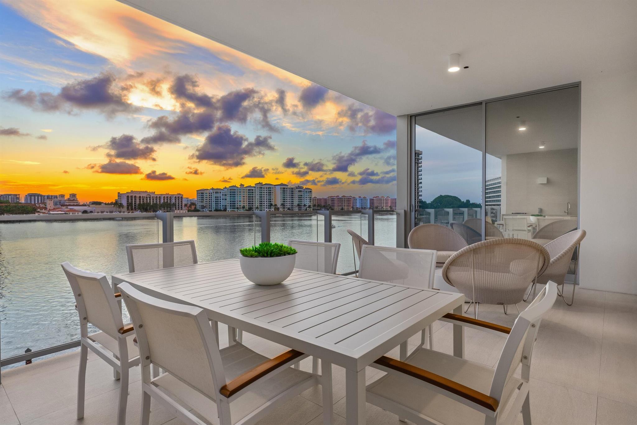 BOCA BEACH RESIDENCES - Residential