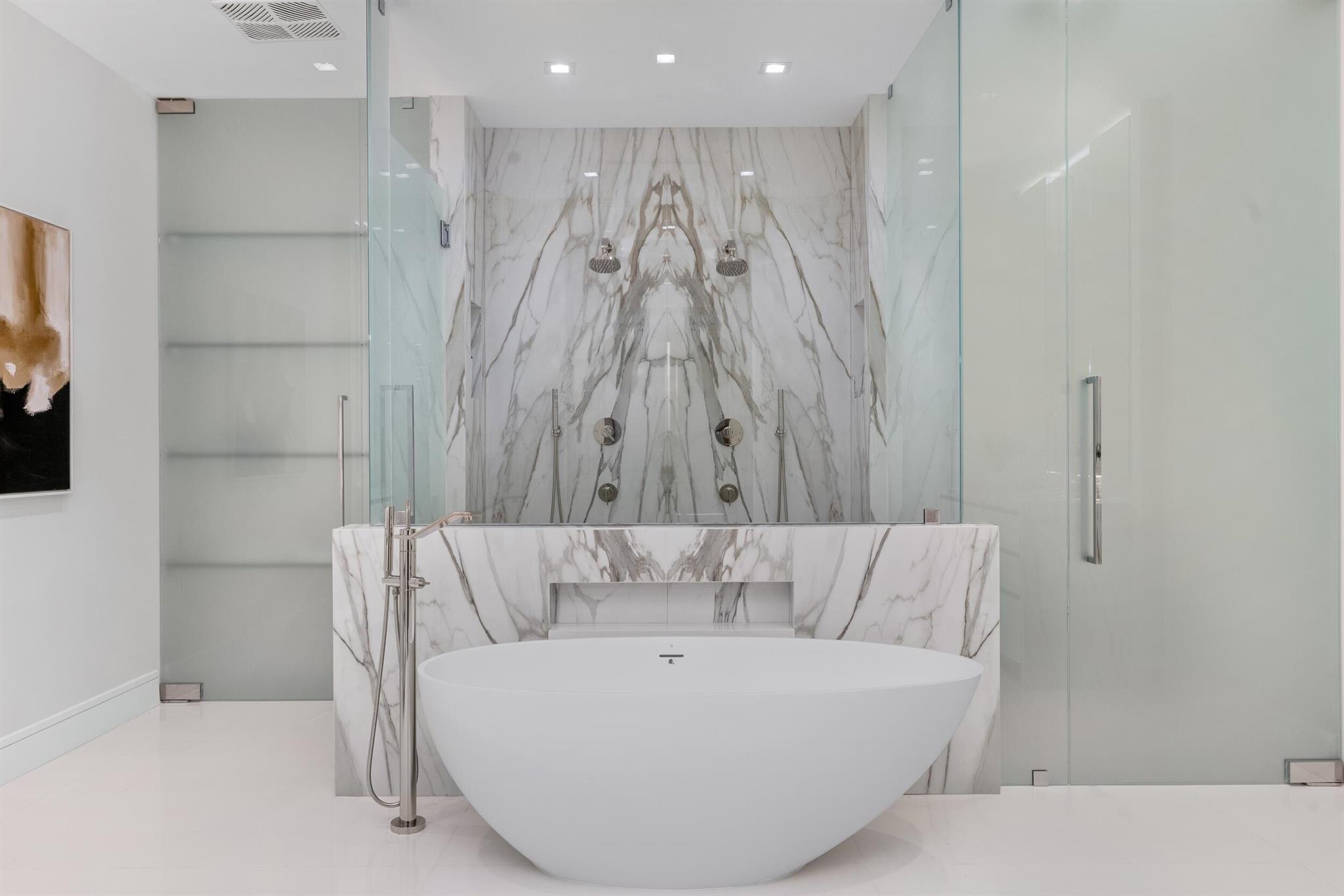 BOCA BEACH RESIDENCES - Residential