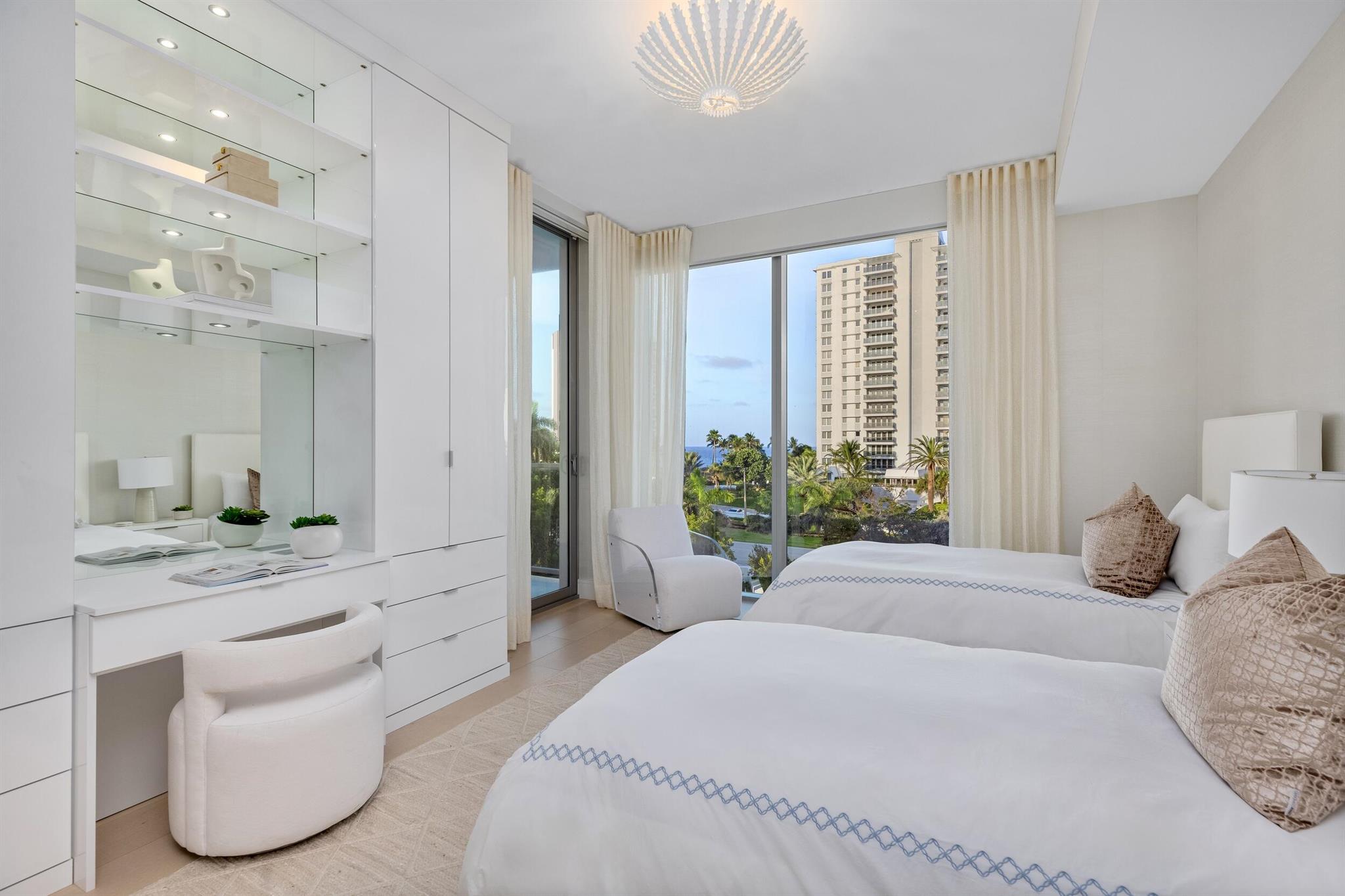 BOCA BEACH RESIDENCES - Residential