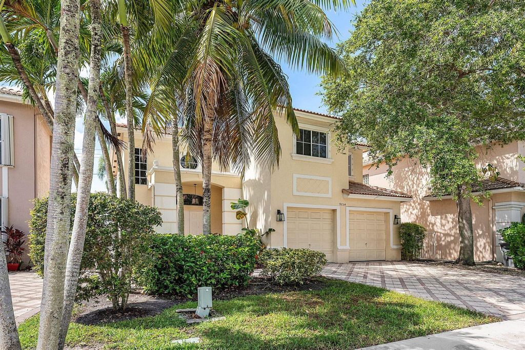Photo of 9724 Vineyard Court, Boca Raton, FL 33428 (MLS # R11114499)