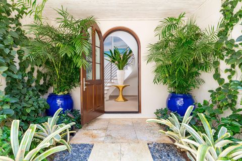 5 Via Flagler Palm Beach FL 33480