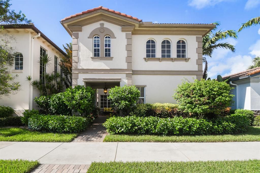 Photo of 208 Glacier Street, Palm Beach Gardens, FL 33410 (MLS # R10755758)