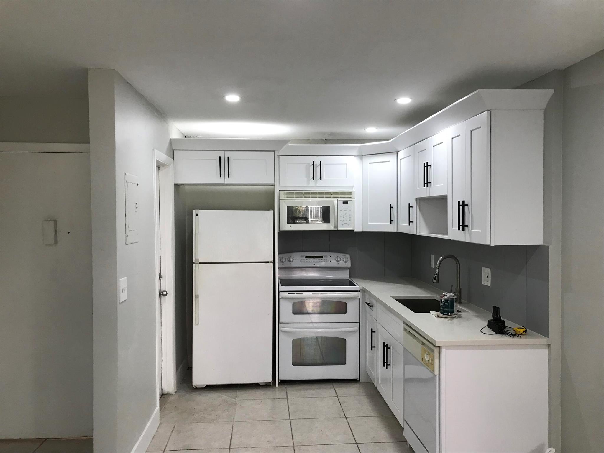 618 NW 13th Street 28