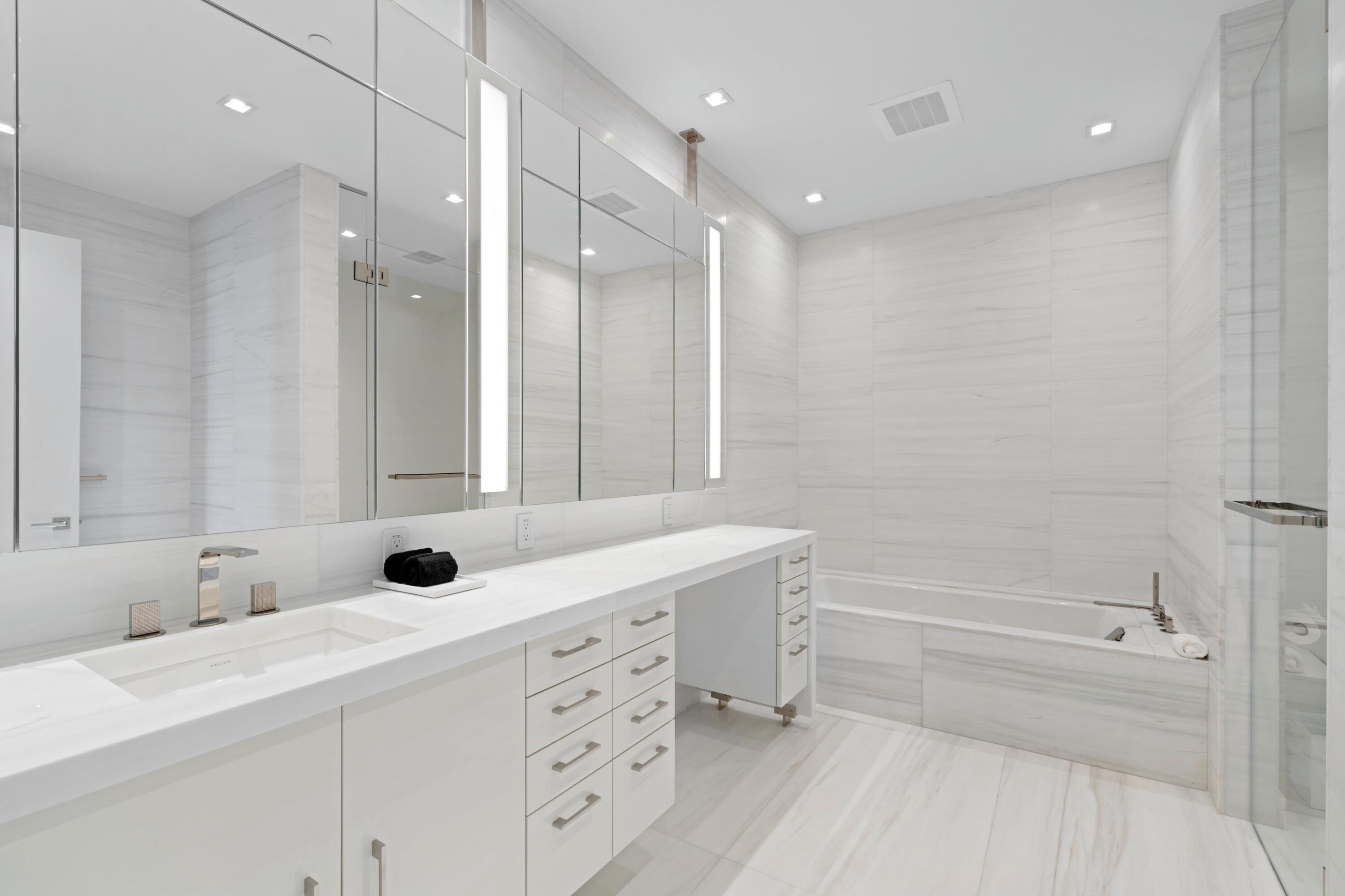 BRISTOL CONDO - Residential