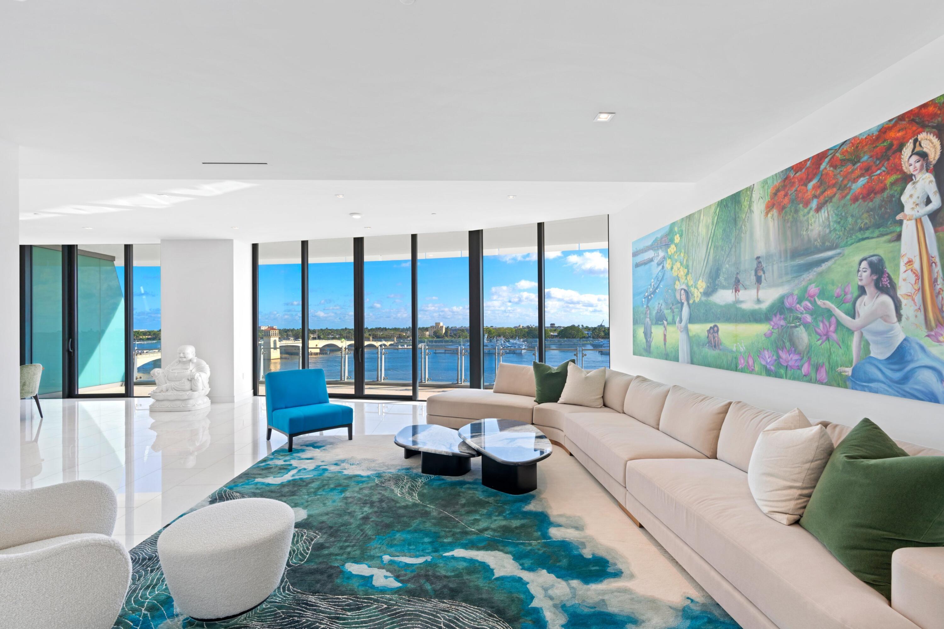 BRISTOL CONDO - Residential