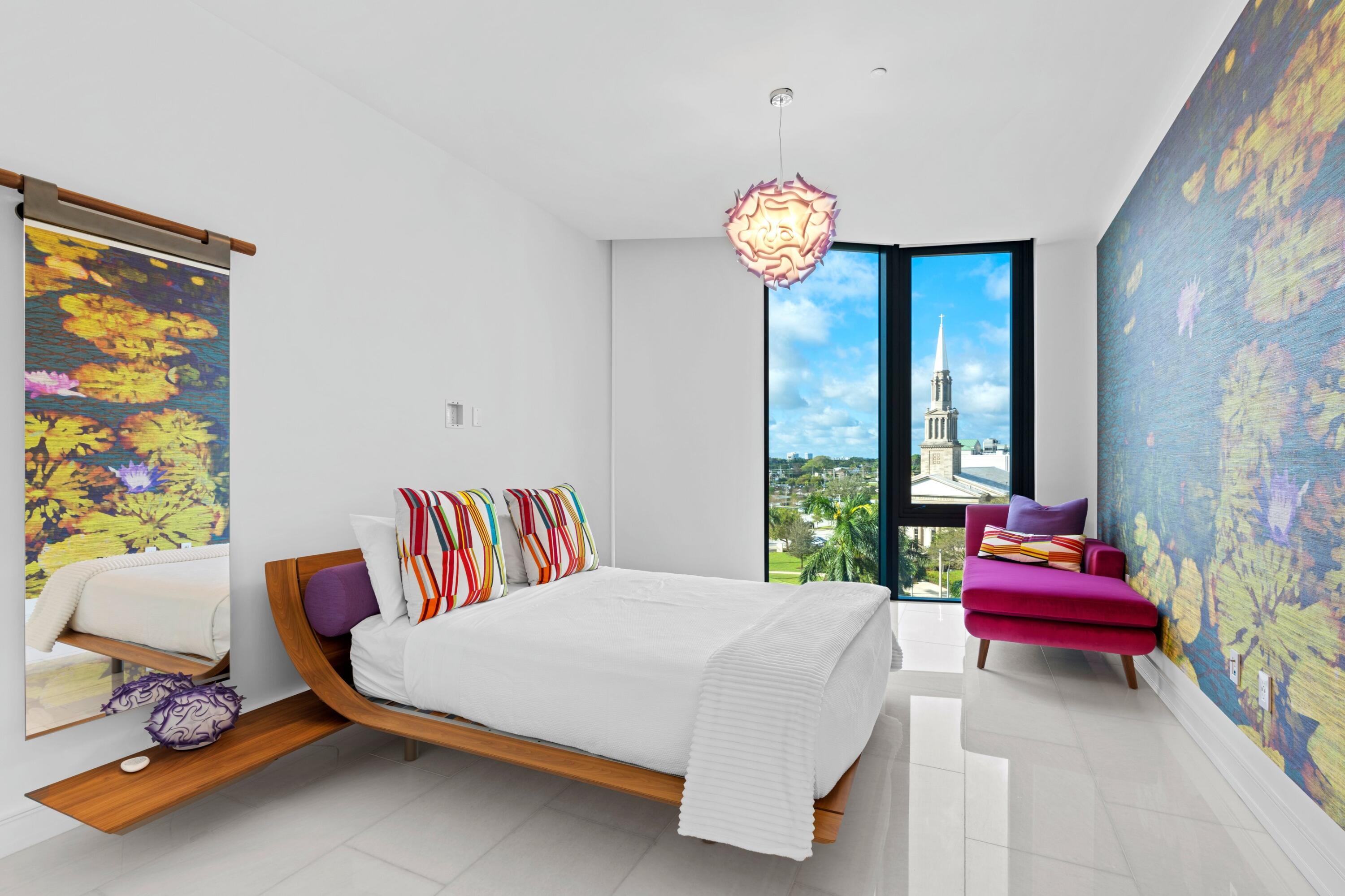 BRISTOL CONDO - Residential