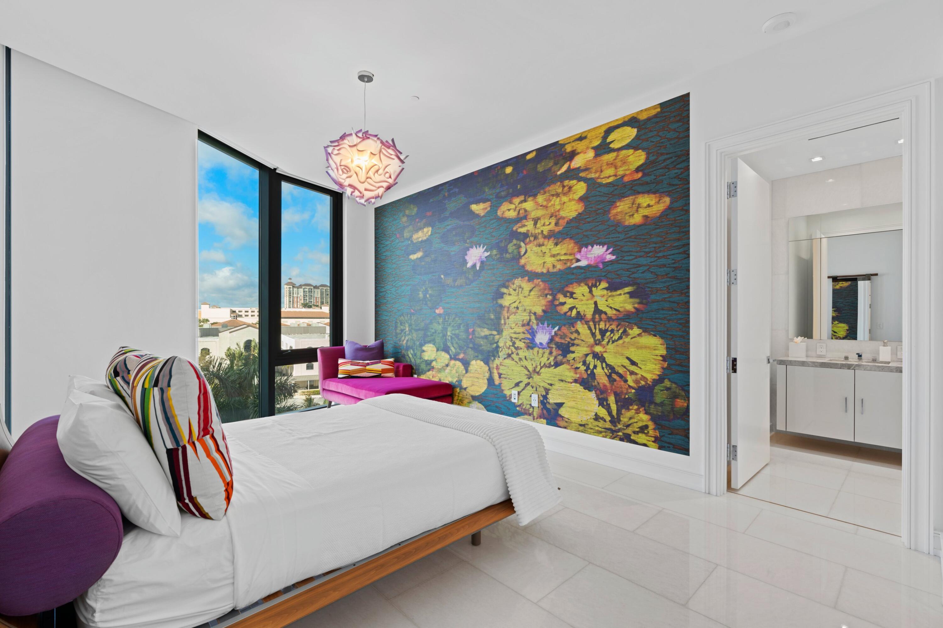 BRISTOL CONDO - Residential