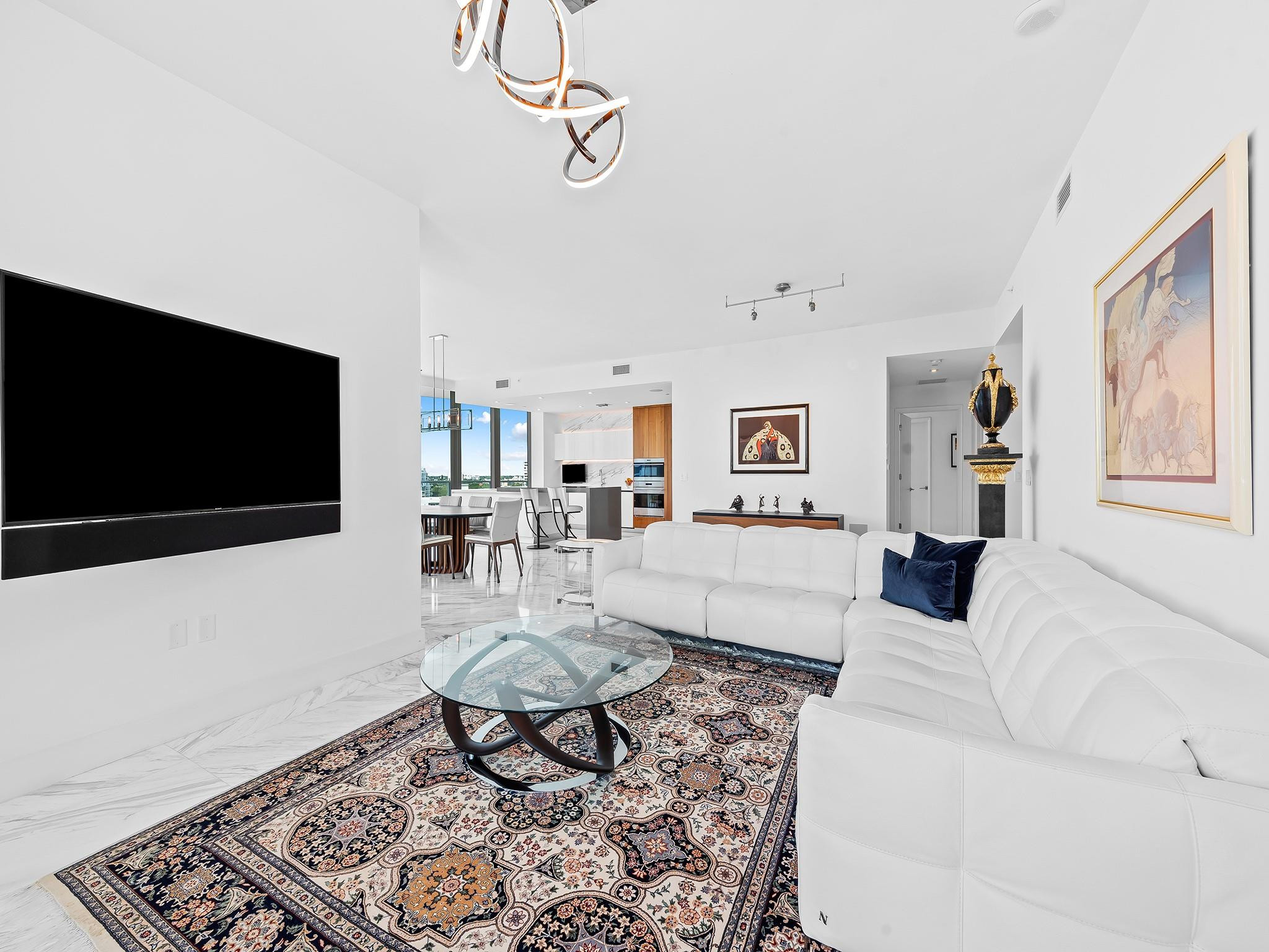 Paramount - Residential