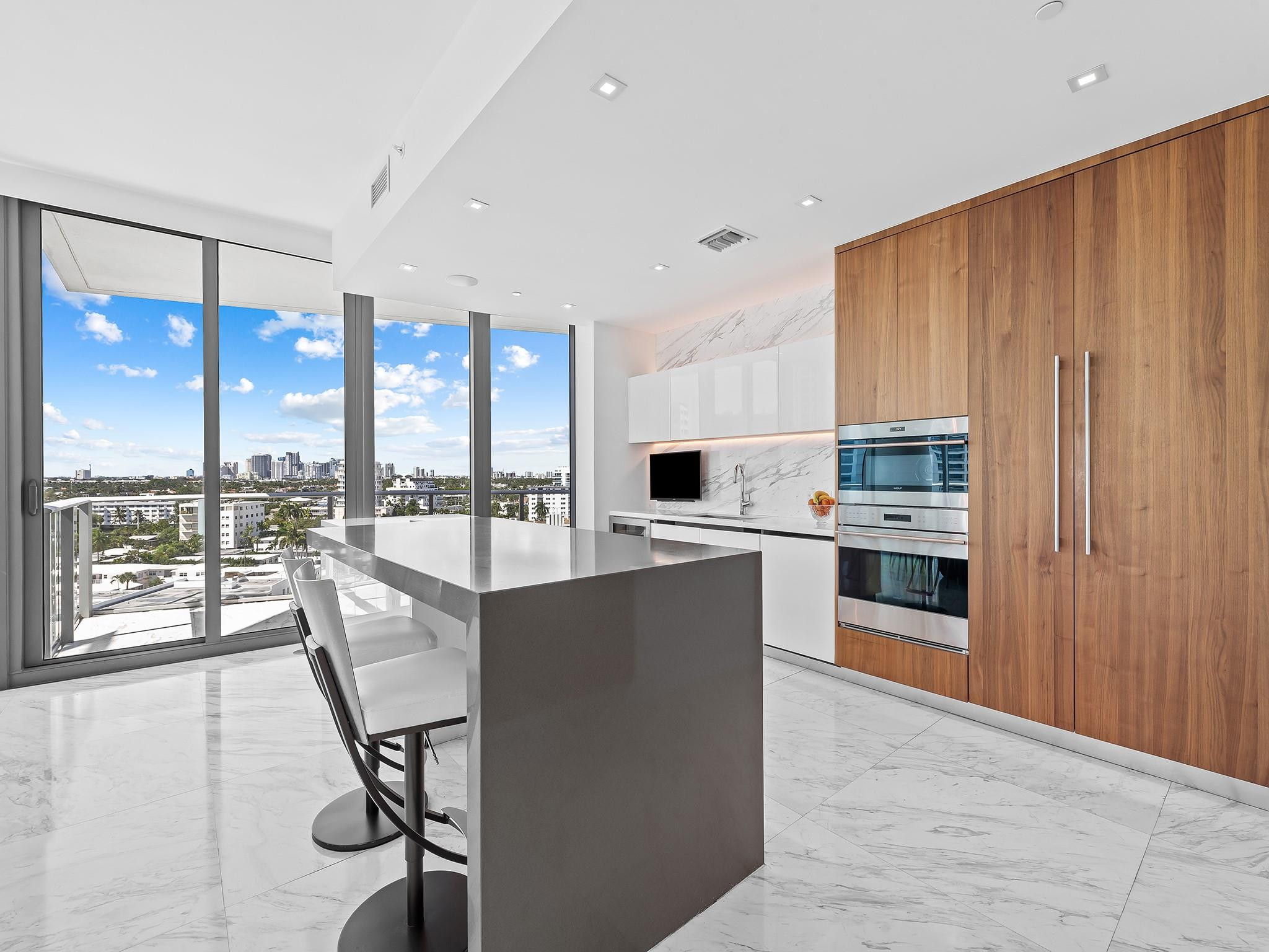 Paramount - Residential