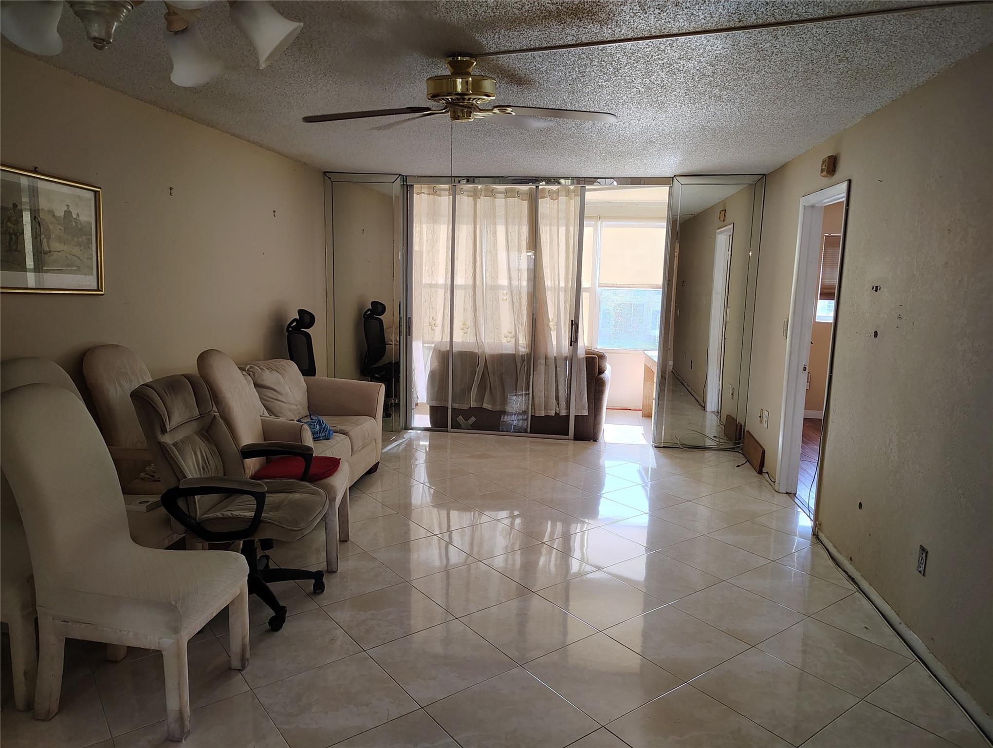 SUNRISE LAKES PHASE 3 - Residential