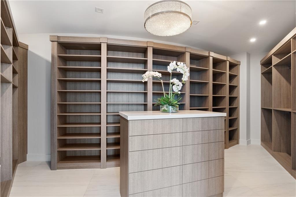 Paramount Residences - Residential