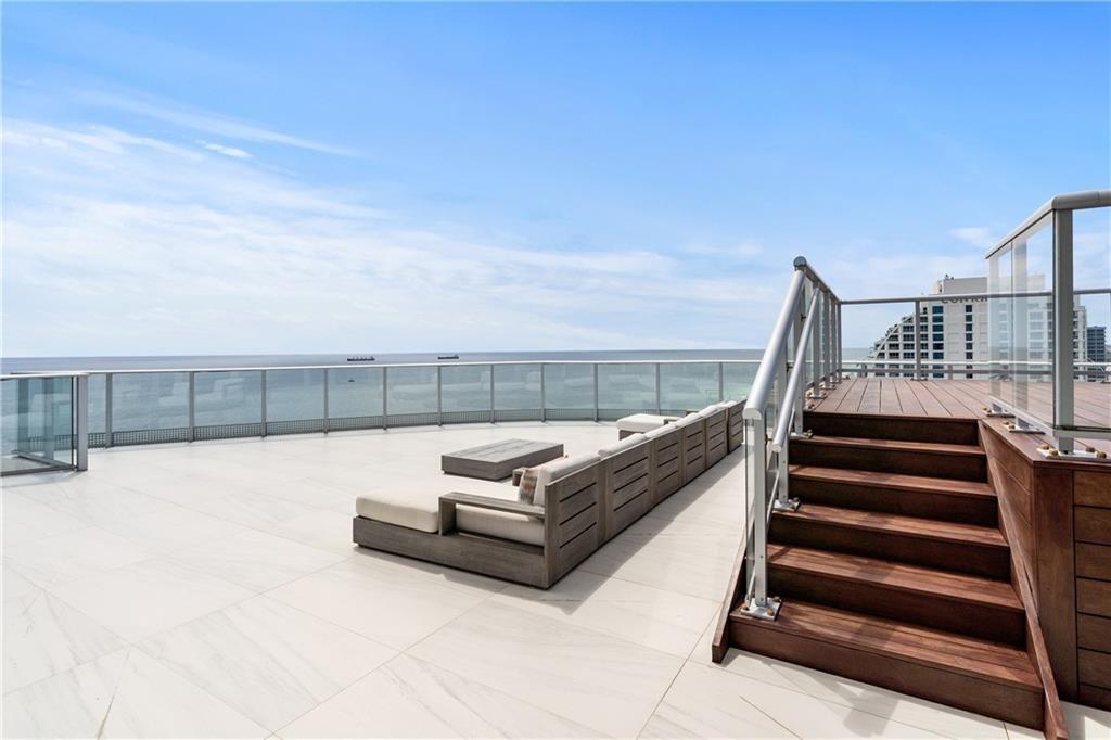 Paramount Residences - Residential