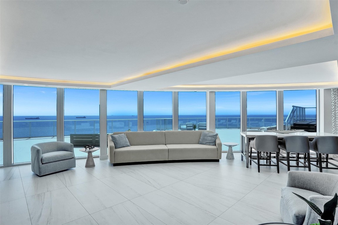 Paramount Residences - Residential