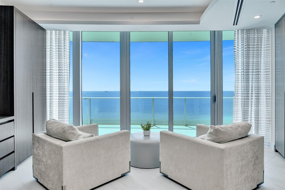 Paramount Residences - Residential