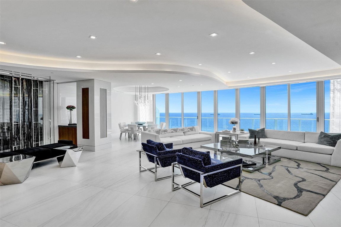 Paramount Residences - Residential