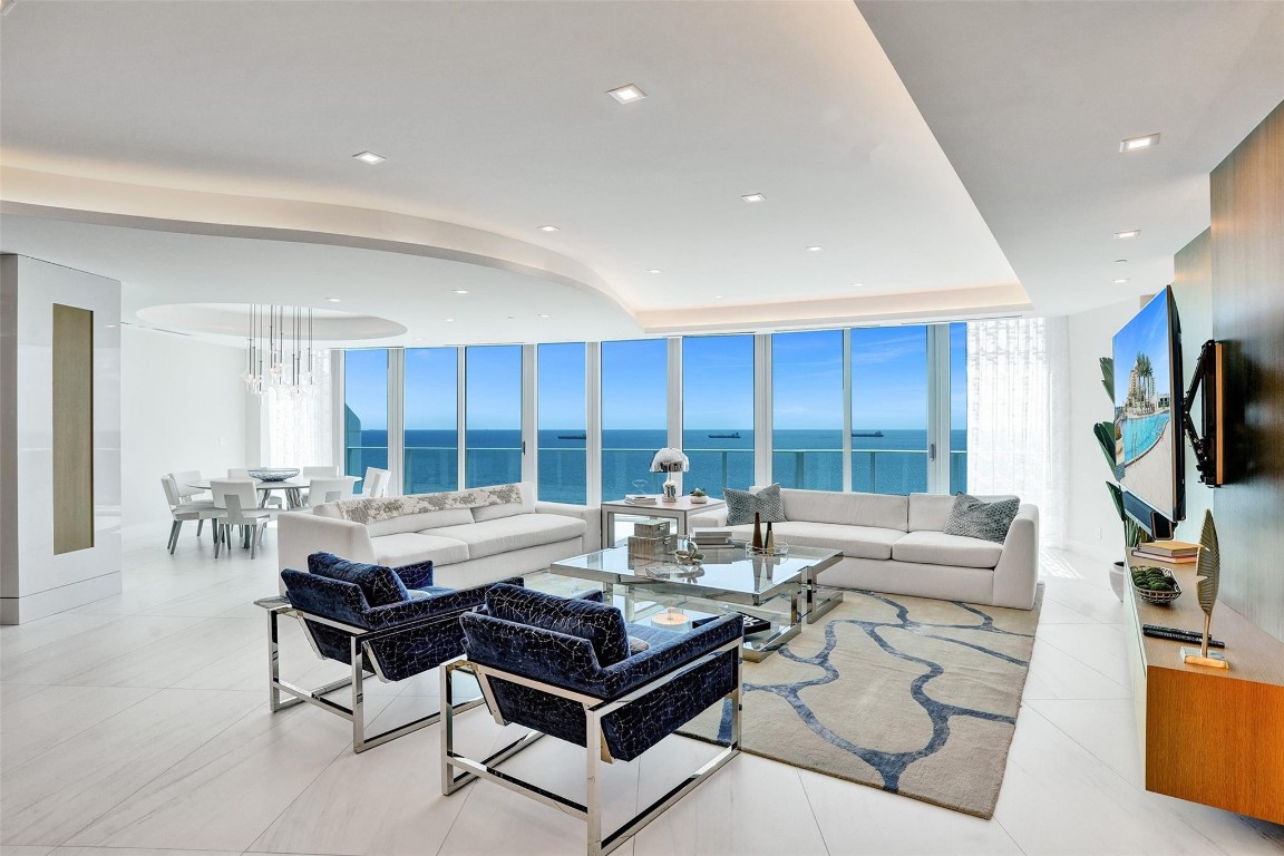 Paramount Residences - Residential