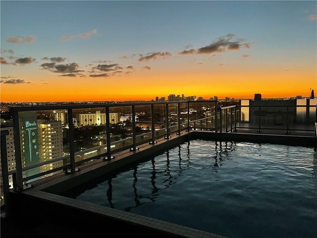 Paramount Residences - Residential