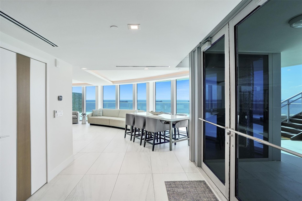 Paramount Residences - Residential