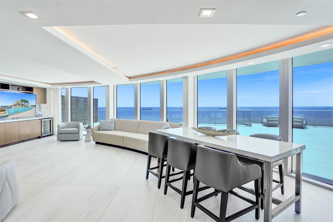 Paramount Residences - Residential