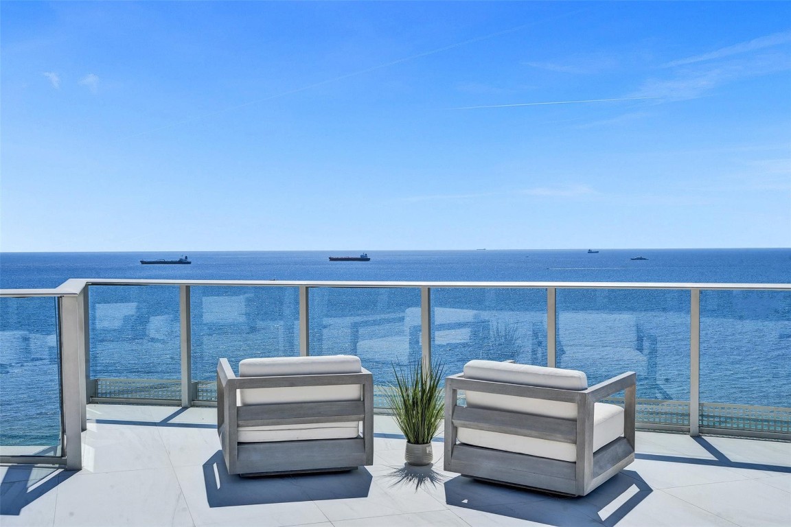 Paramount Residences - Residential