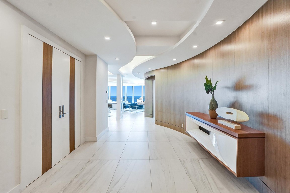 701 N Fort Lauderdale Beach Boulevard PH 1801