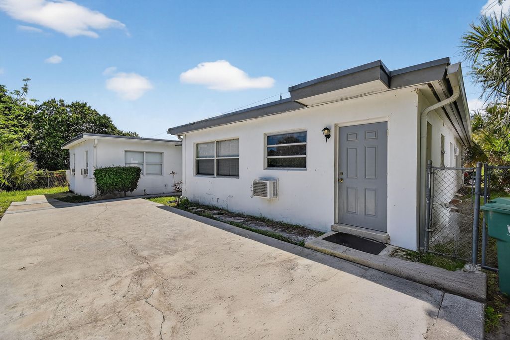 Photo of 1172 W 34th Street #1, Riviera Beach, FL 33404 (MLS # B26015241)