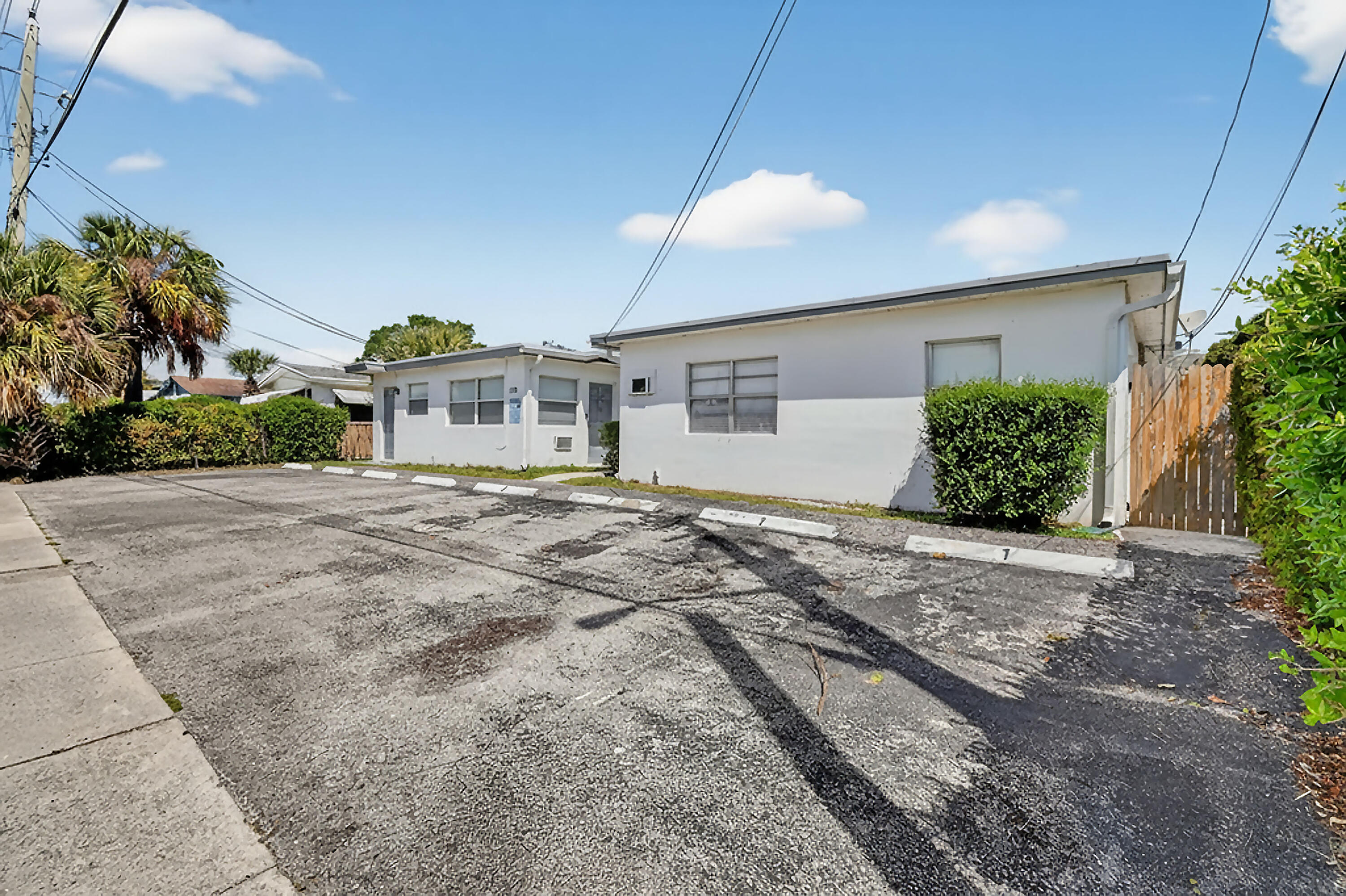 PLEASANT HEIGHTS - Residential Income
