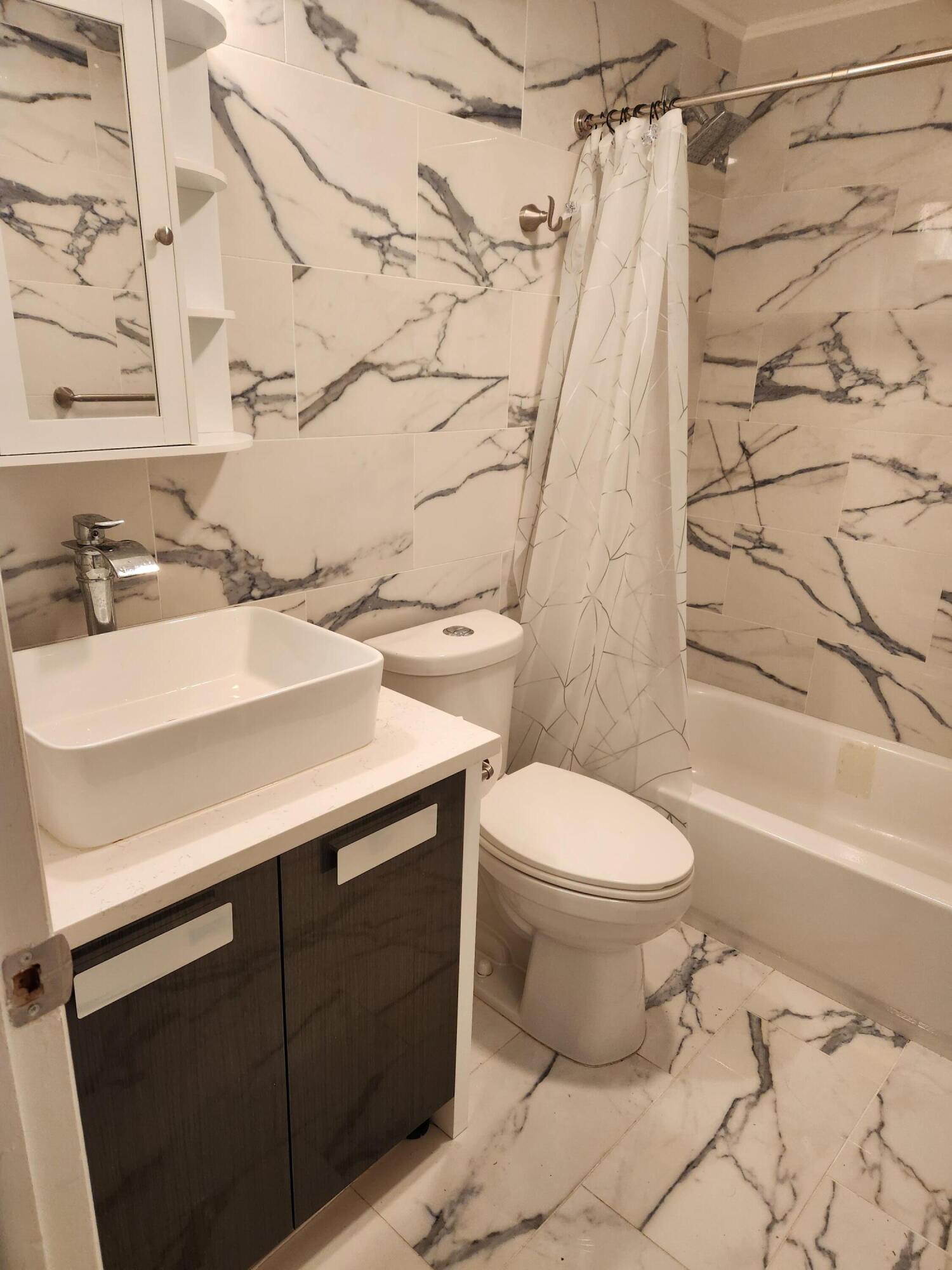WOODHAVEN CONDO - Residential Lease