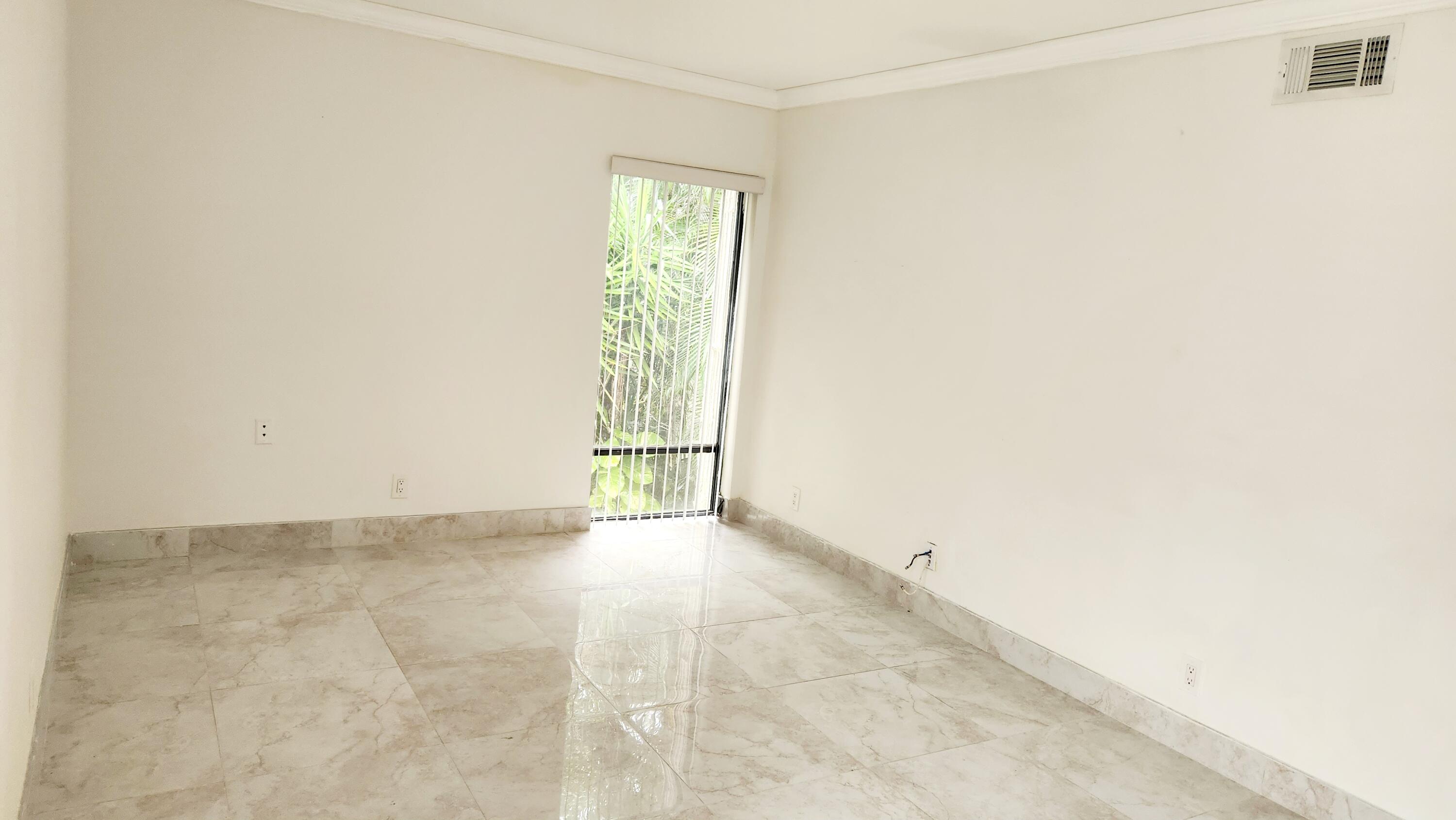 WOODHAVEN CONDO - Residential Lease