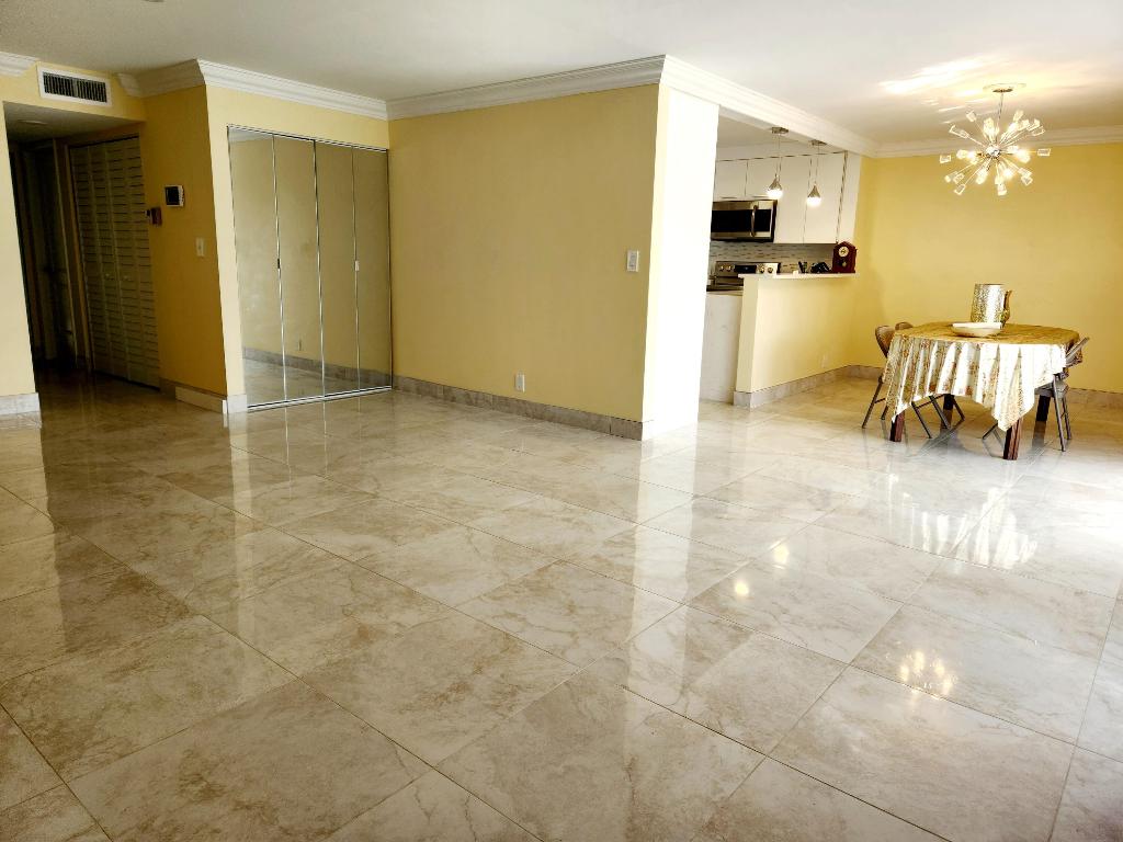 WOODHAVEN CONDO - Residential Lease