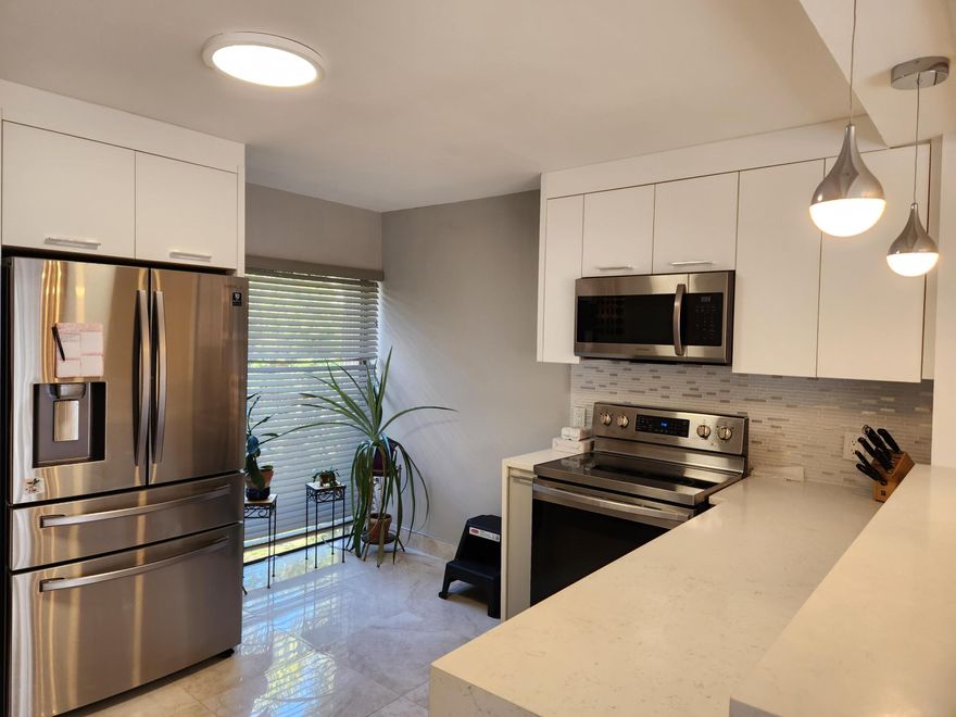 Fully renovated very spacious condo in the heart of Boca Raton. Excellent location, 5 mins to the Town Center mall and all the restaurants , short ride to the beach. No carpet! Walking closets with built-in shelves. Beautiful porcelain floors. Water is included. Community has 2 pools, a clubhouse, sauna, grill and much more. 55+.