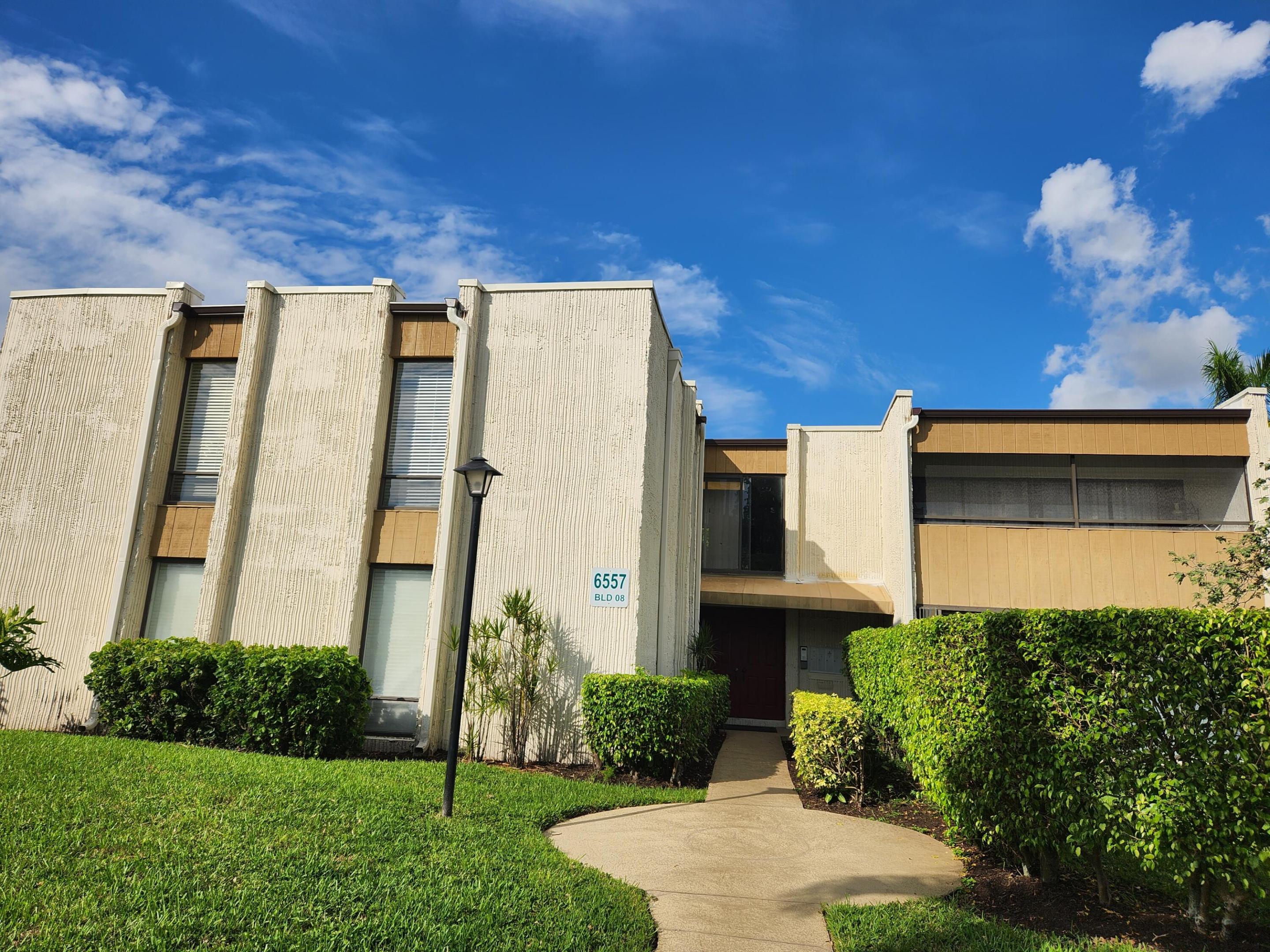 WOODHAVEN CONDO - Residential Lease