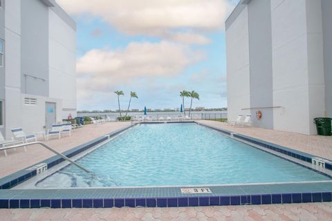 A home in Lake Worth Beach