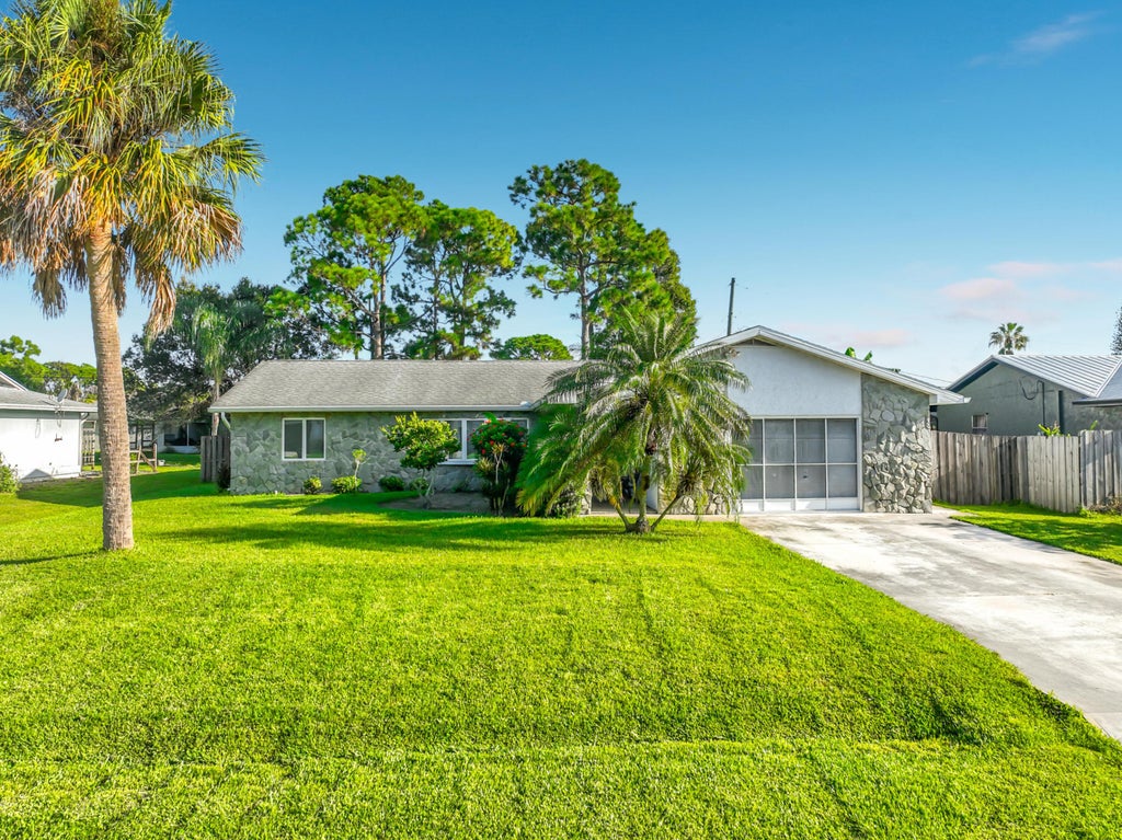 Photo of 155 SW EXMORE Avenue, Port Saint Lucie, FL 34983 (MLS # B26075279)