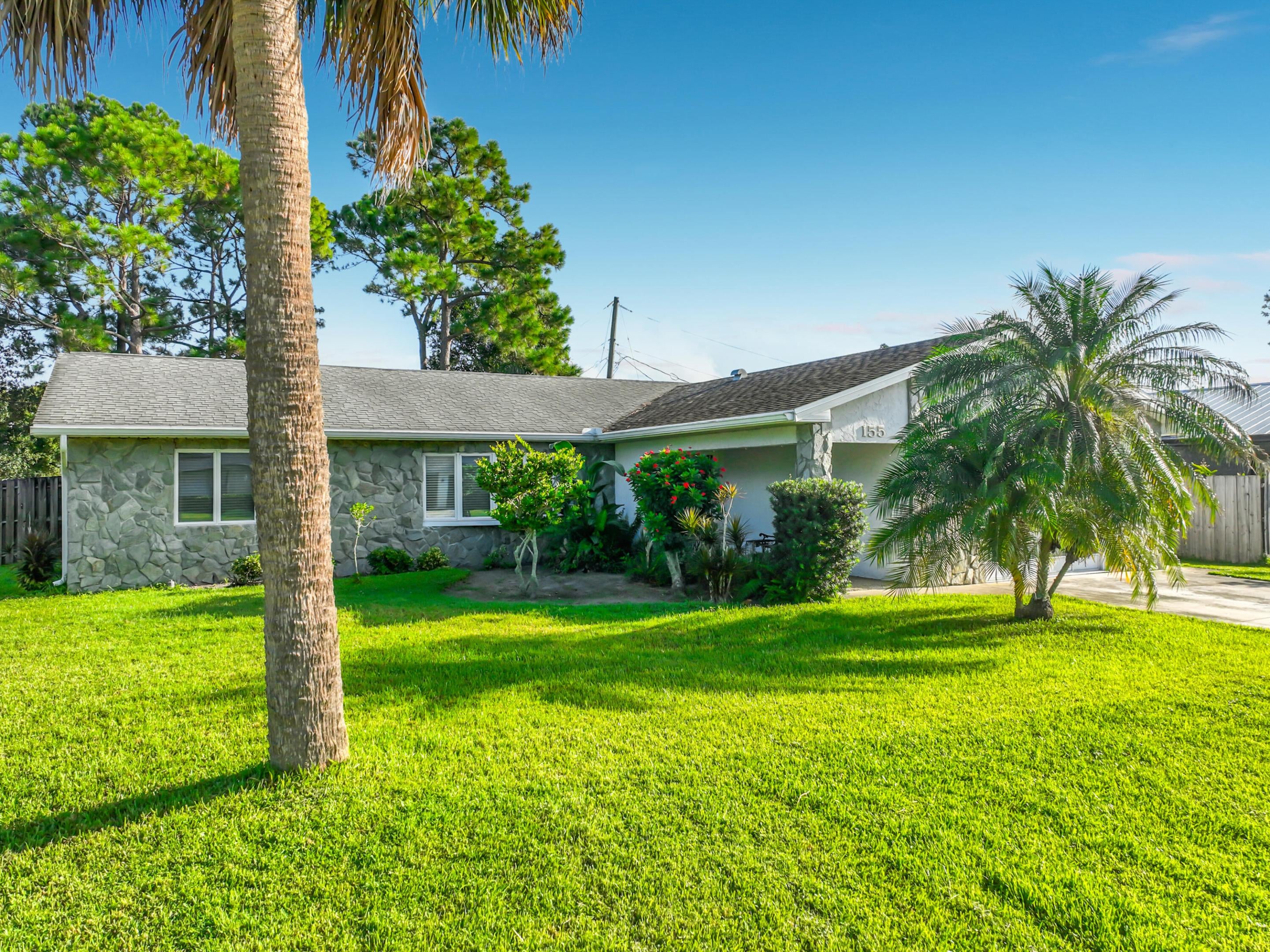 155 SW EXMORE Avenue, Port St Lucie, FL, 34983/$299,900 1 155 SW EXMORE Avenue