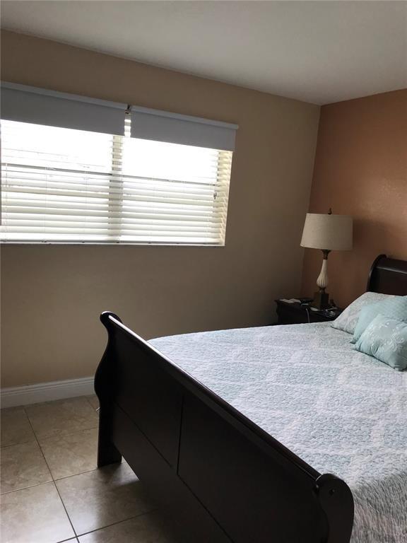 SUNRISE LAKES  65 - Residential